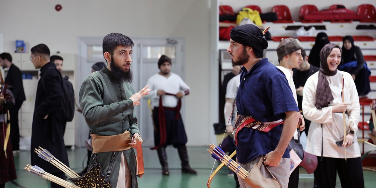 Geleneksel okçular SUBÜ organizasyonunda yarıştı