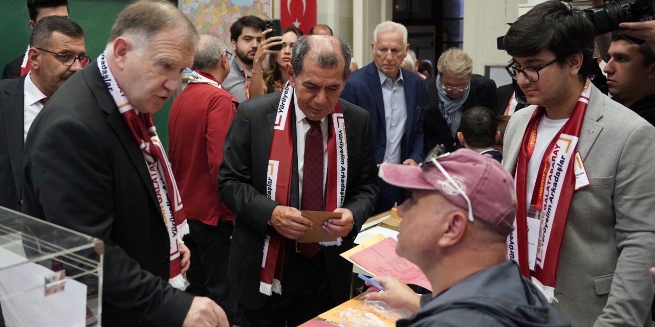 Dursun Özbek oyunu kullandı