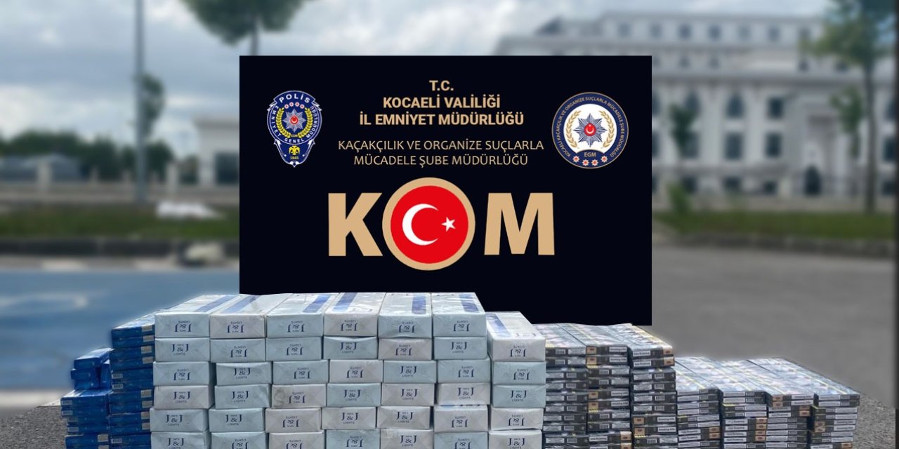 Durdurulan Araçtan Yüzlerce Paket Kaçak Sigara Ele geçirildi