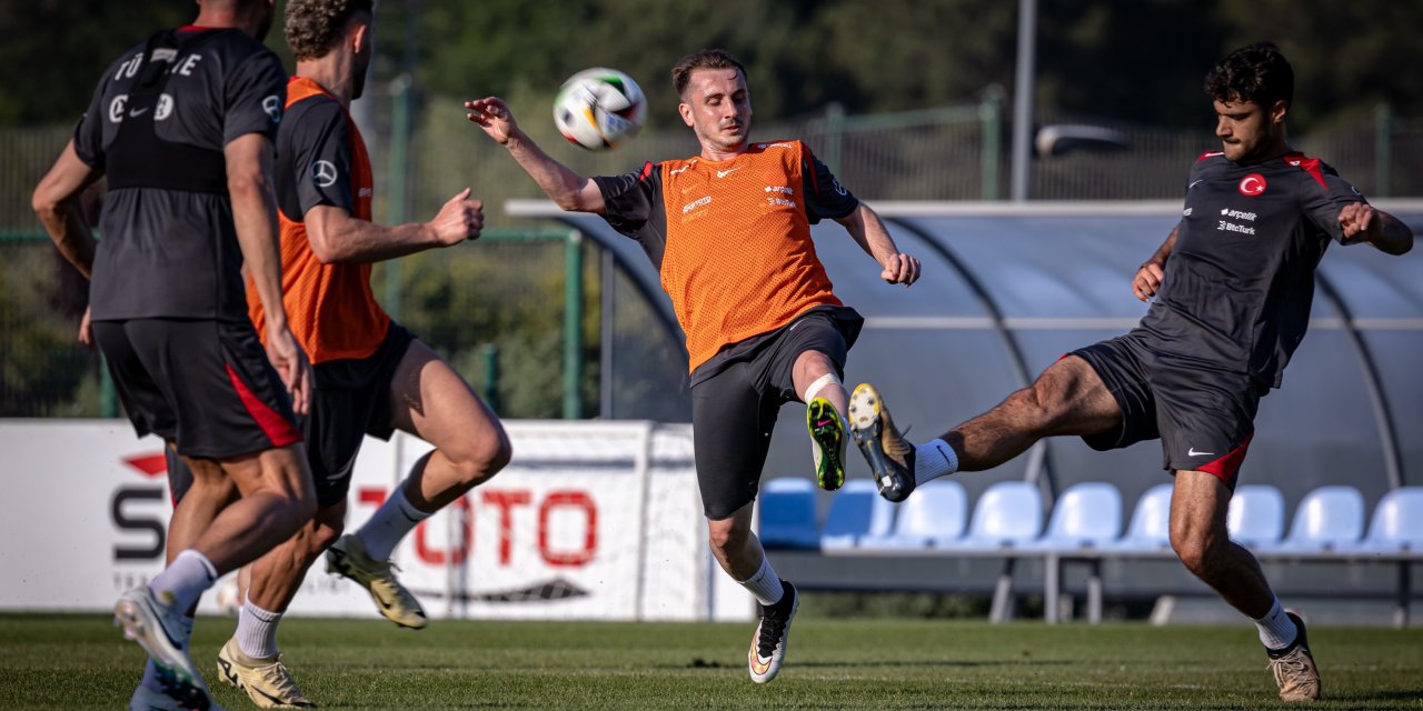 A Milli Takım günü çift antrenmanla tamamladı