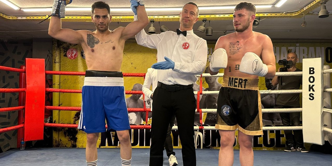 Profesyonel boksör polis memuru ringde