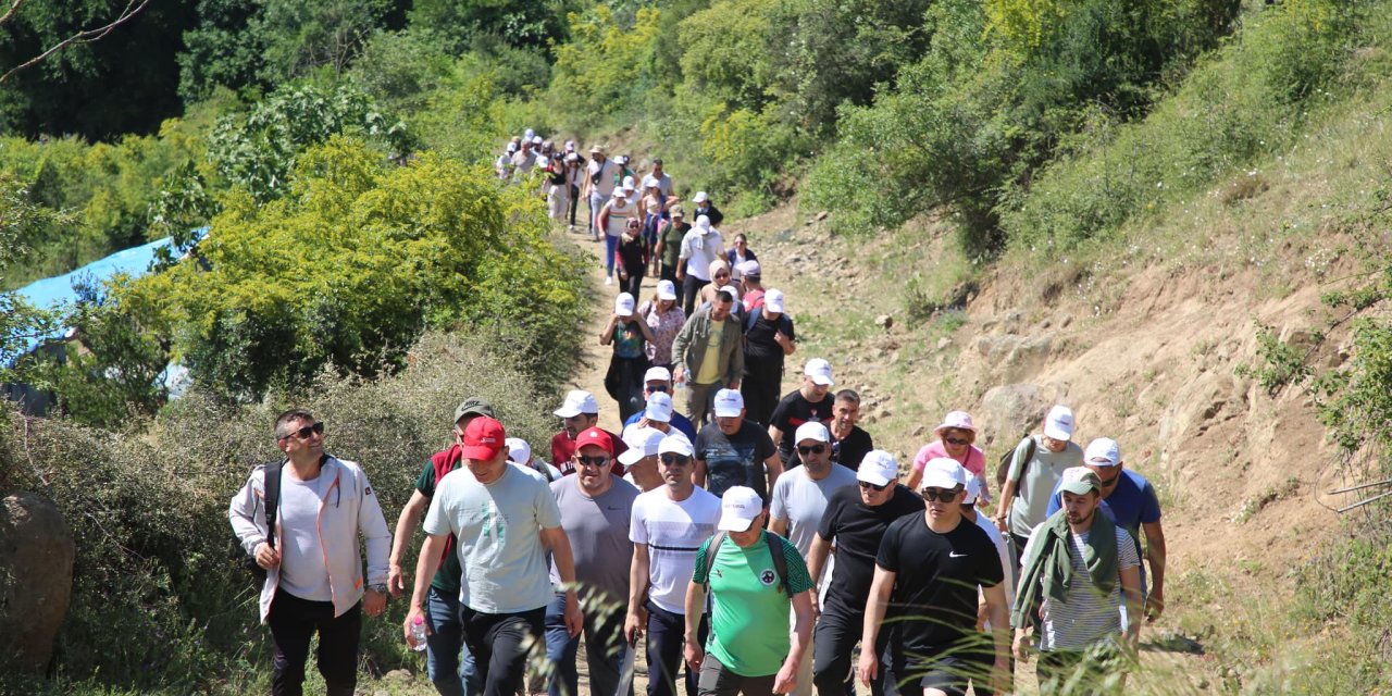 Karamürsel doğa yürüyüşü düzenledi