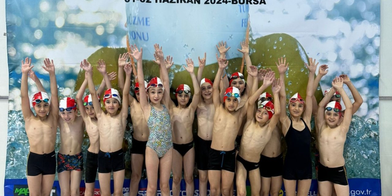 İzmitli minik yüzücülerin başarısı