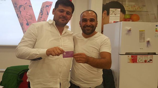 Bir kombinede  Serkan Özgenç’e