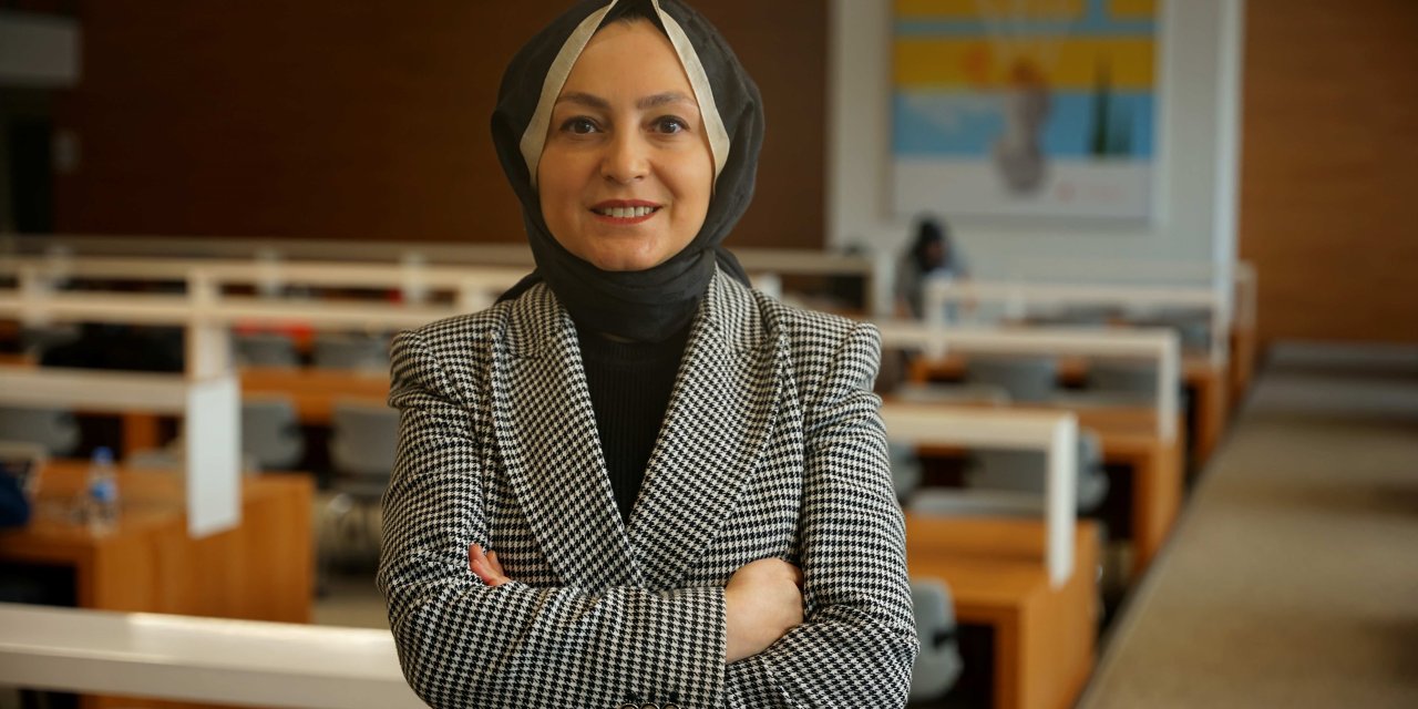 Güneş gözlüğünde kaşlar çerçevenin içinde kalmalı