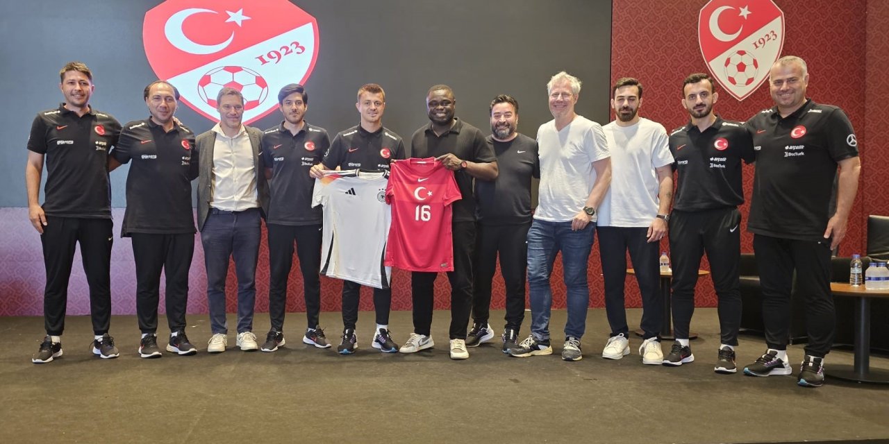 U16 Milli Takımı, Gerald Asamoah ile Riva'da bir araya geldi