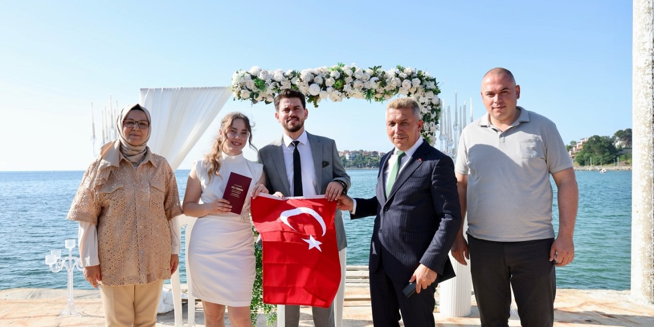 Sahilde nikah sezonu açıldı