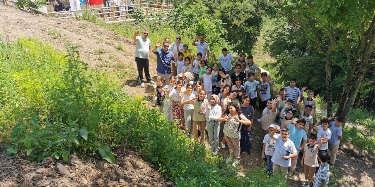 Tarihi hamam öğrencileri ağırladı