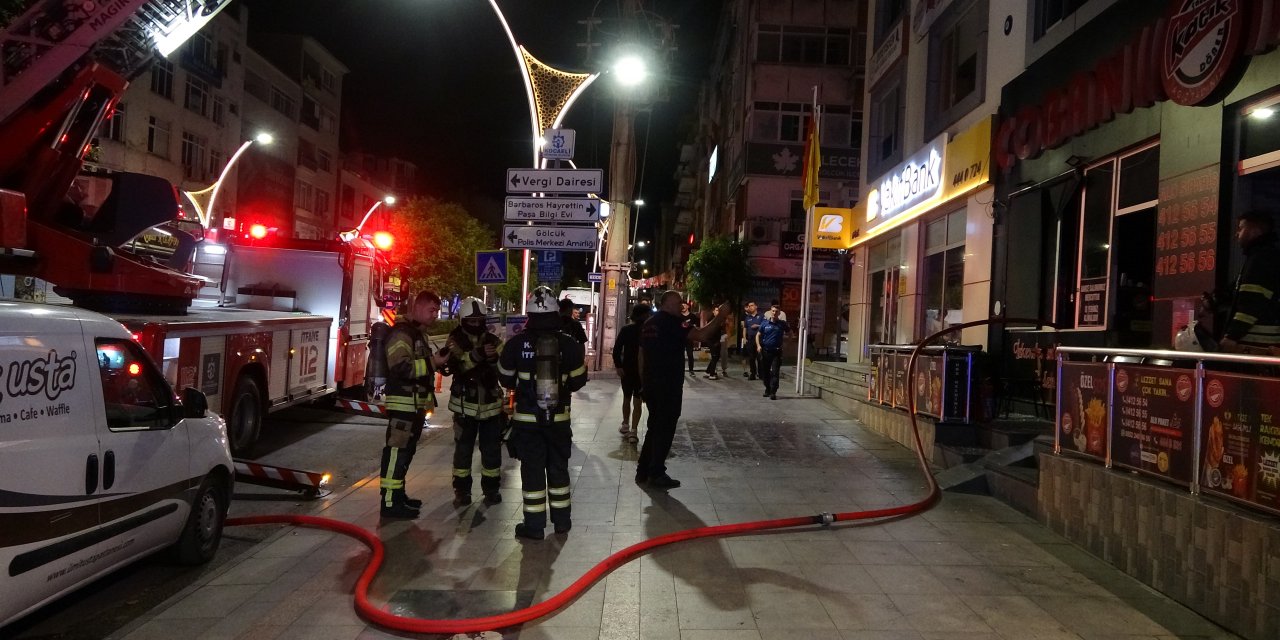 İş yerindeki fritözden yangın çıktı