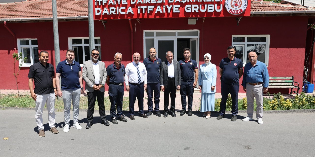 Başkan Bıyık itfaiyeye gitti