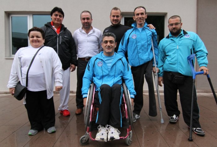 Kocaeli Büyükşehir Belediye Kağıtsporlu halterciler engel tanımayarak dört Türkiye derecesi kazandı