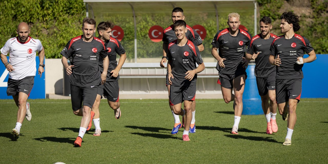 A Milli Takım'da Çekya maçı hazırlıkları sürüyor