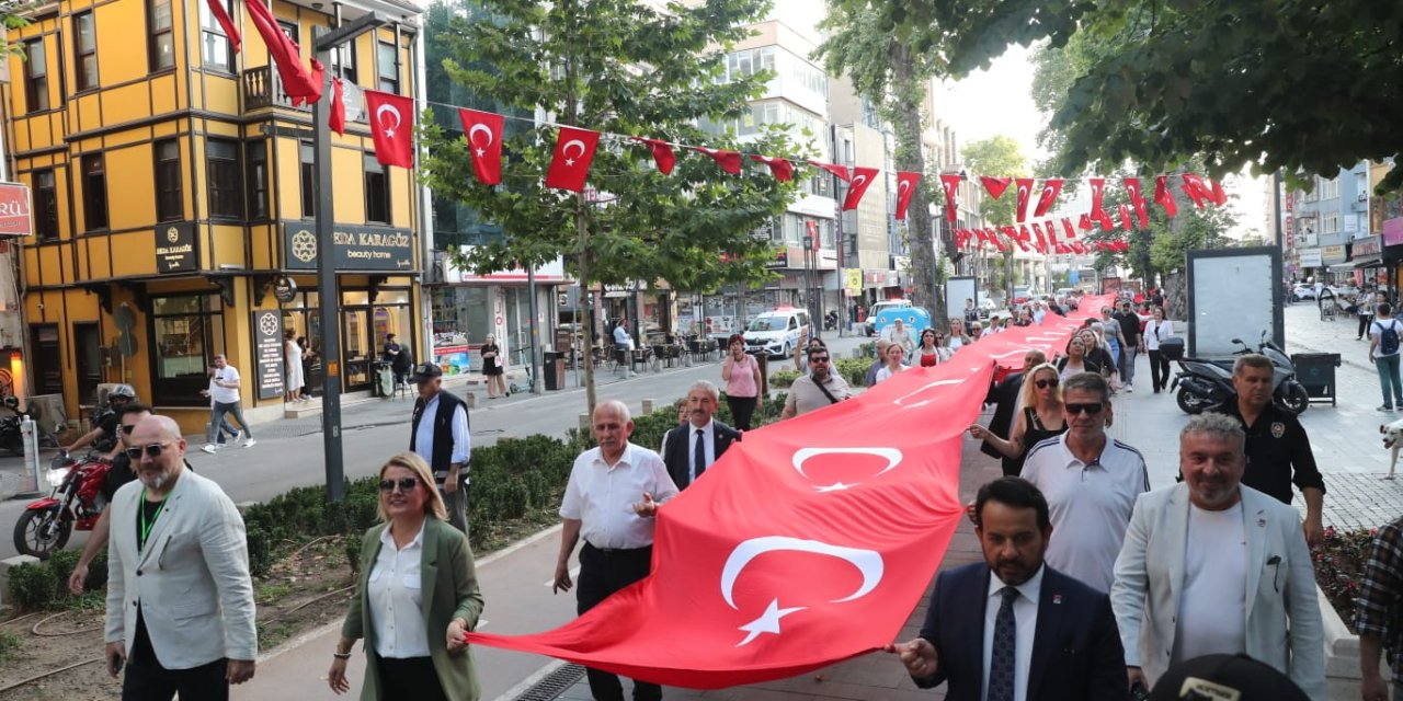 İzmit’te Kurtuluş Korteji coşkusu!