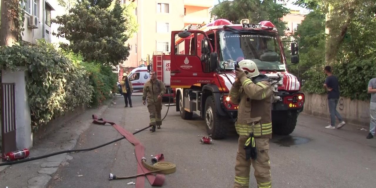 Dairede tüp patladı, 4 katlı apartman tahliye edildi