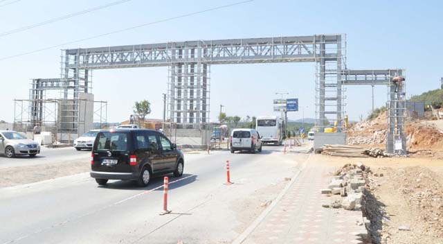 Giriş kapısı inşaatı devam ediyor