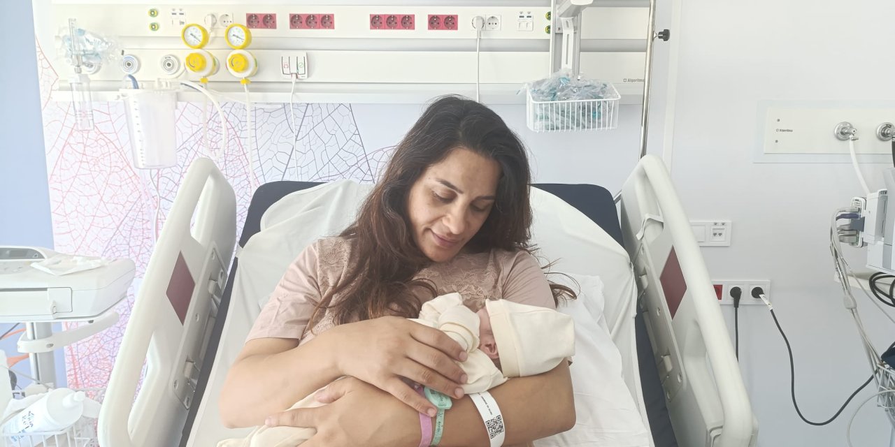 Gazeteci Ayşe Aydın anne oldu