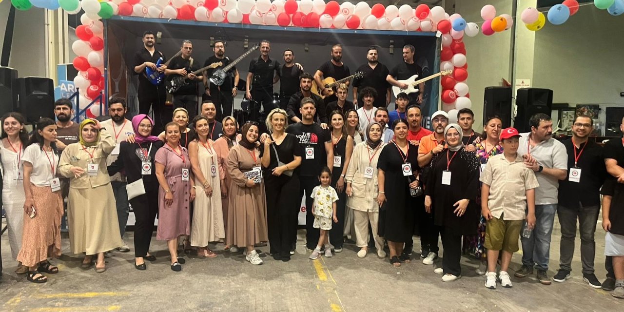 Hem eğlendiler hem yardım topladılar