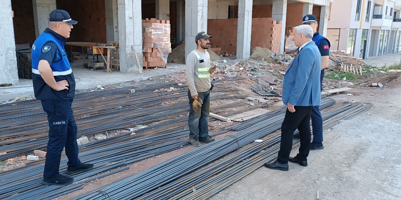 Zabıta inşaat sahalarını denetliyor