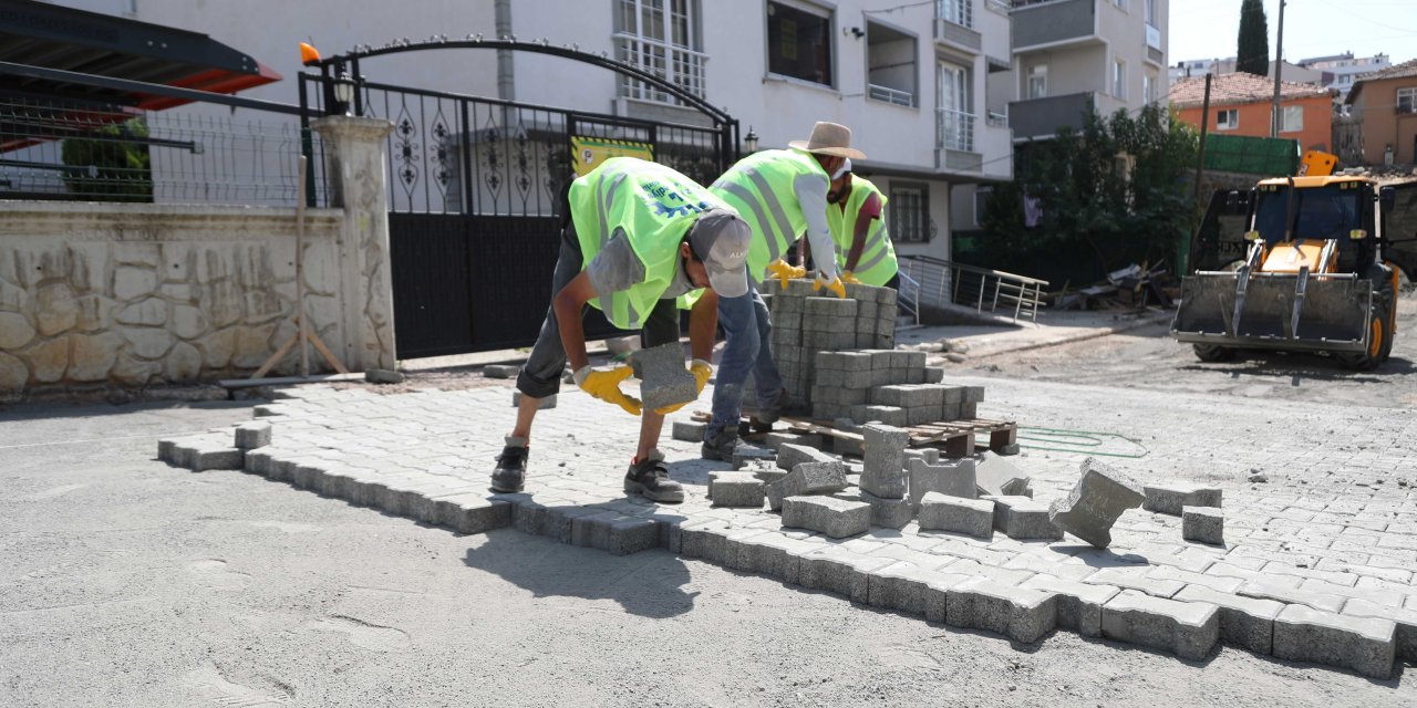 Gebze’de parke yol çalışması