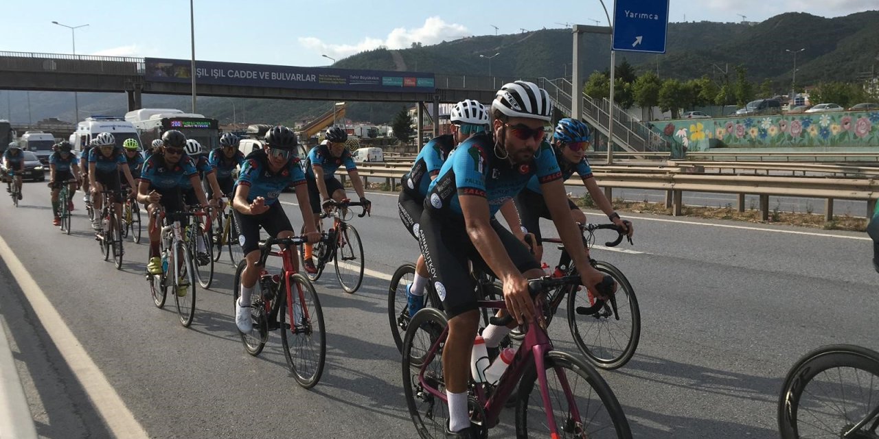 Bisikletçiler Kocaeli'ye ulaştı