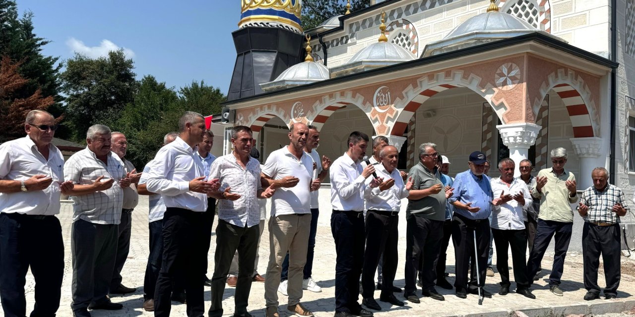 Kaynarca Camii ibadete açıldı