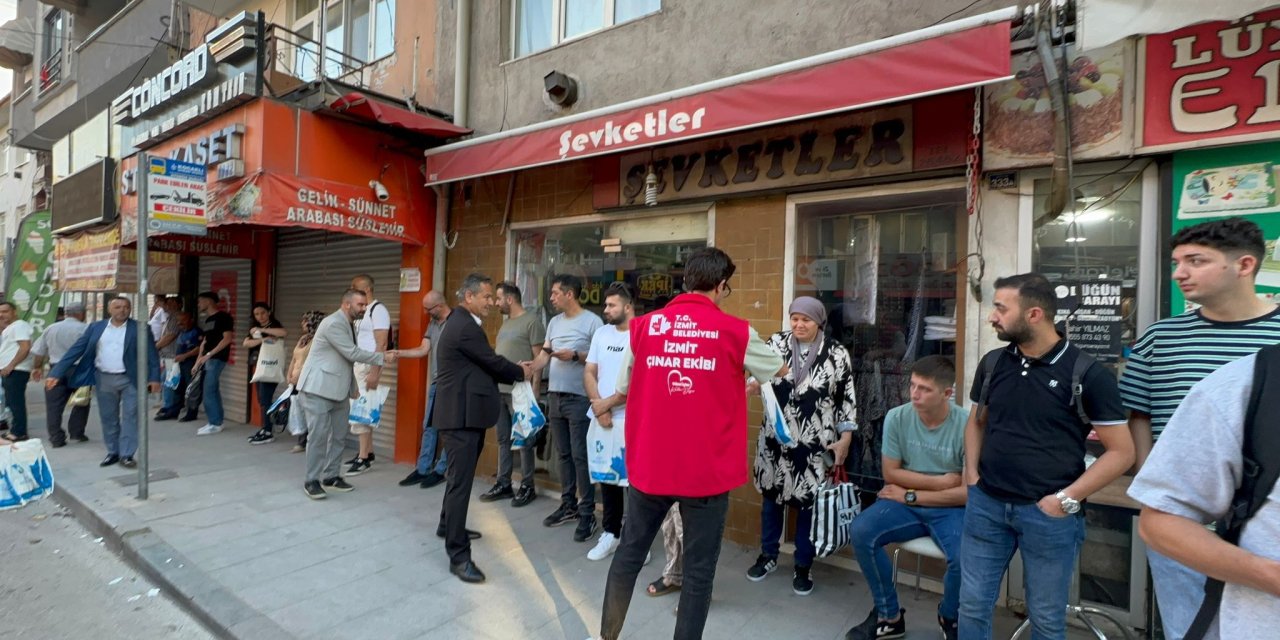 İzmit Belediyesi’nden ’Hayırlı İşler’ ziyaretleri