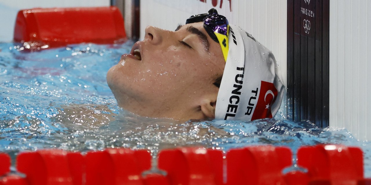 Milli yüzücü Kuzey Tunçelli'den tarihi başarı