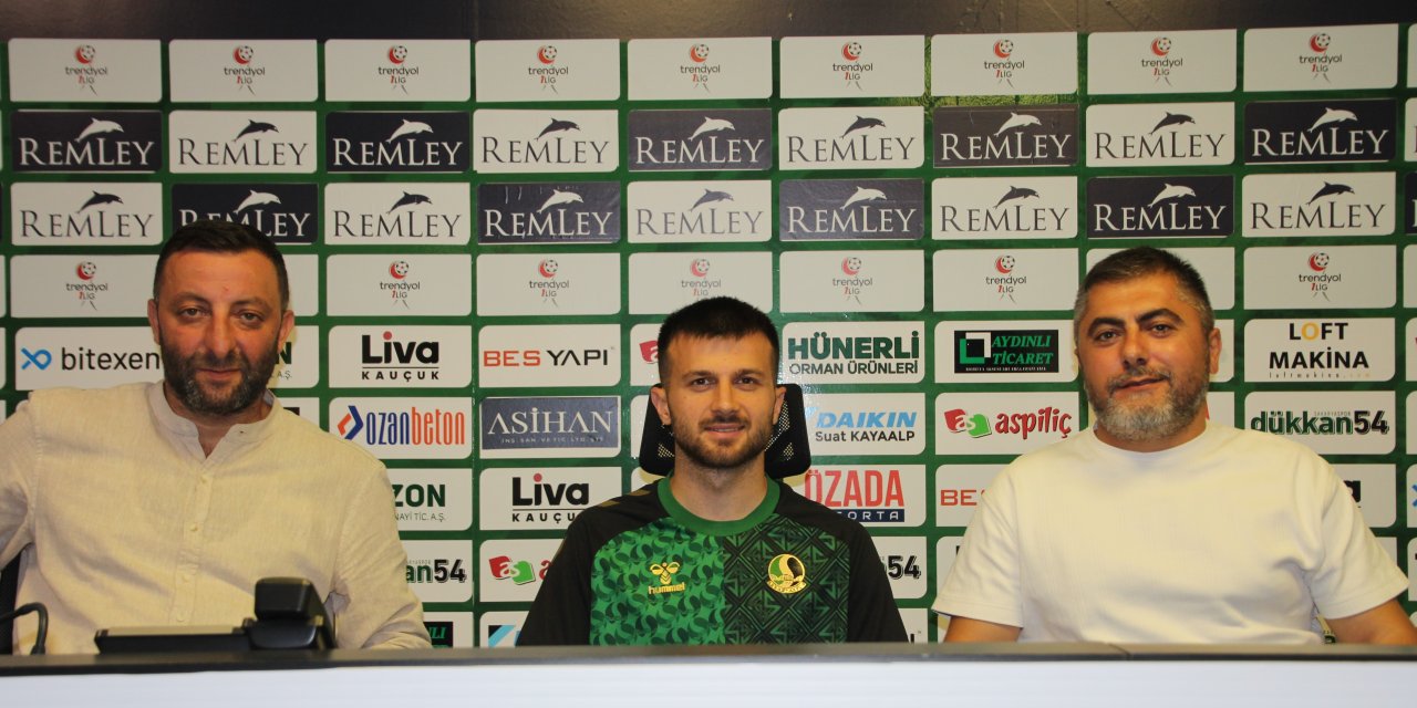 Sakaryaspor, Murat Cem Akpınar’ı yeniden kiraladı