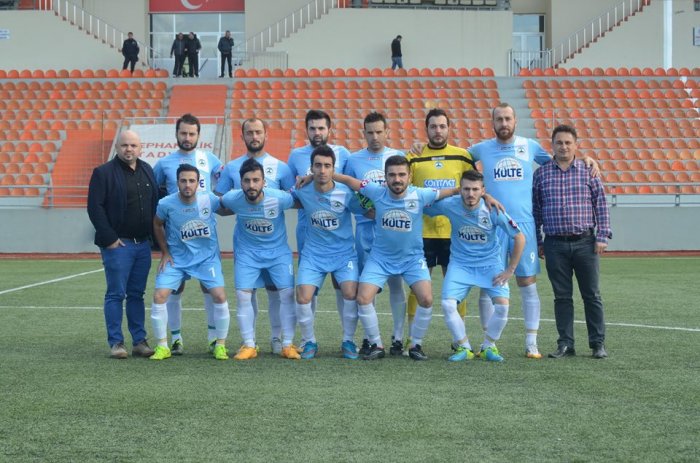 BU FUTBOL ALKIŞLANIR