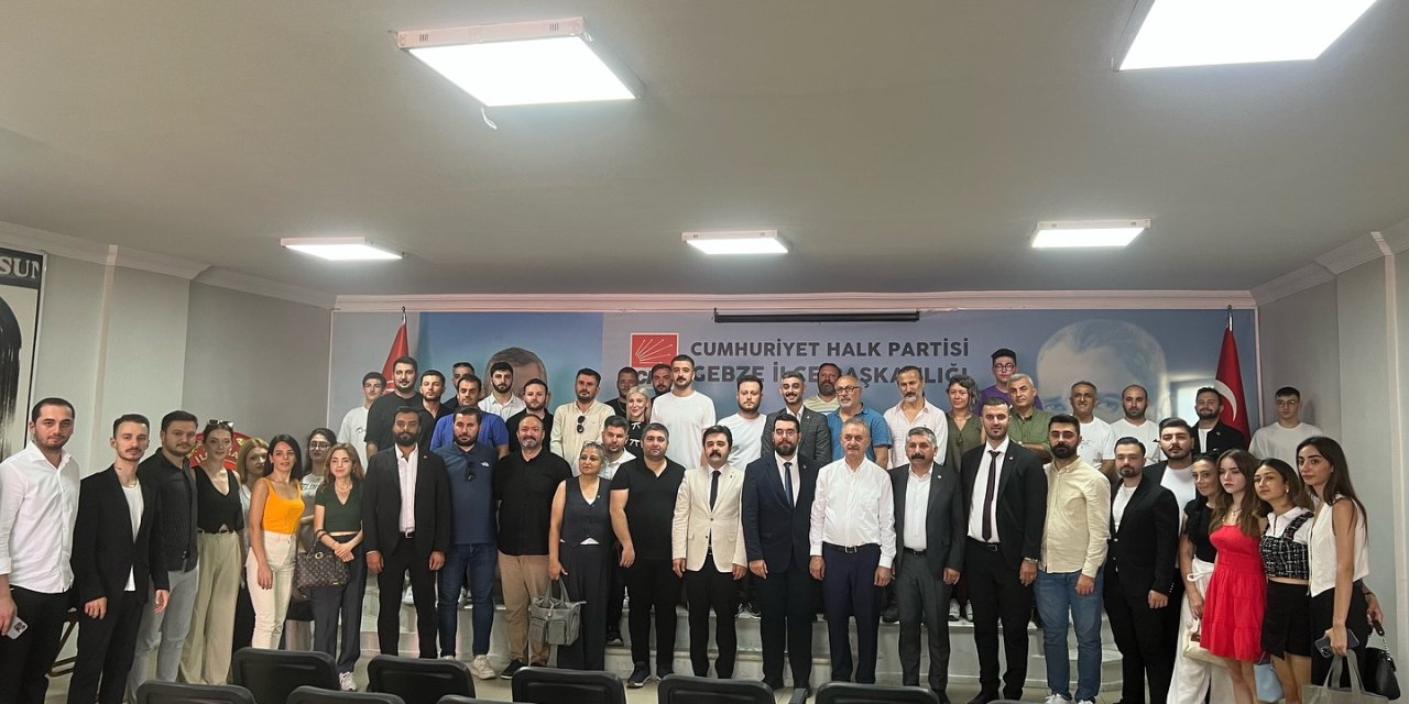 CHP Gebze’de gençler kongre yaptı