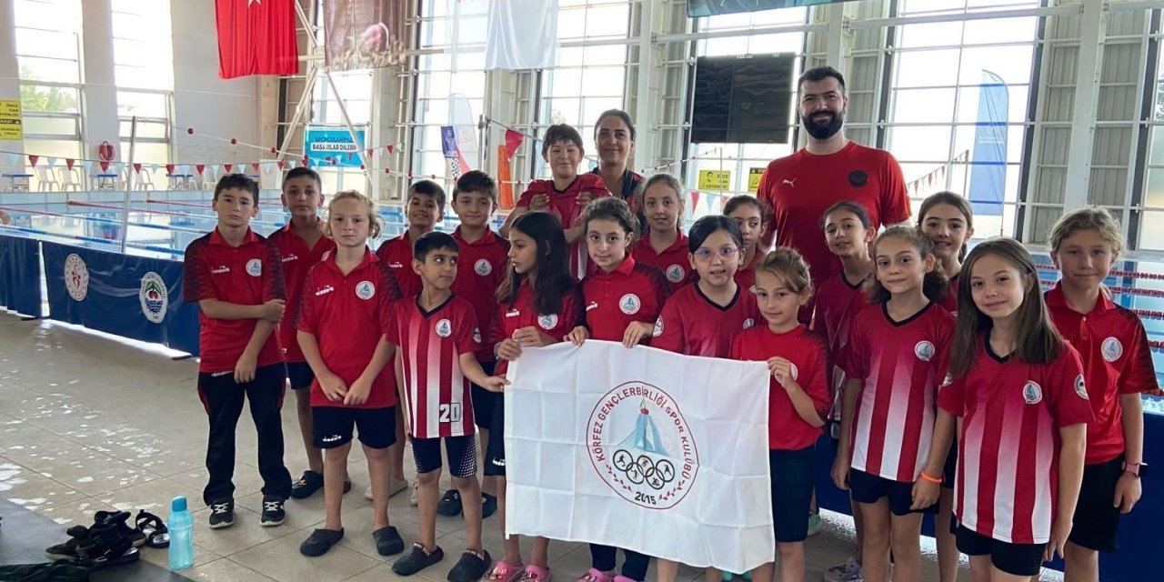 Minik yüzücülerden anlamlı davranış