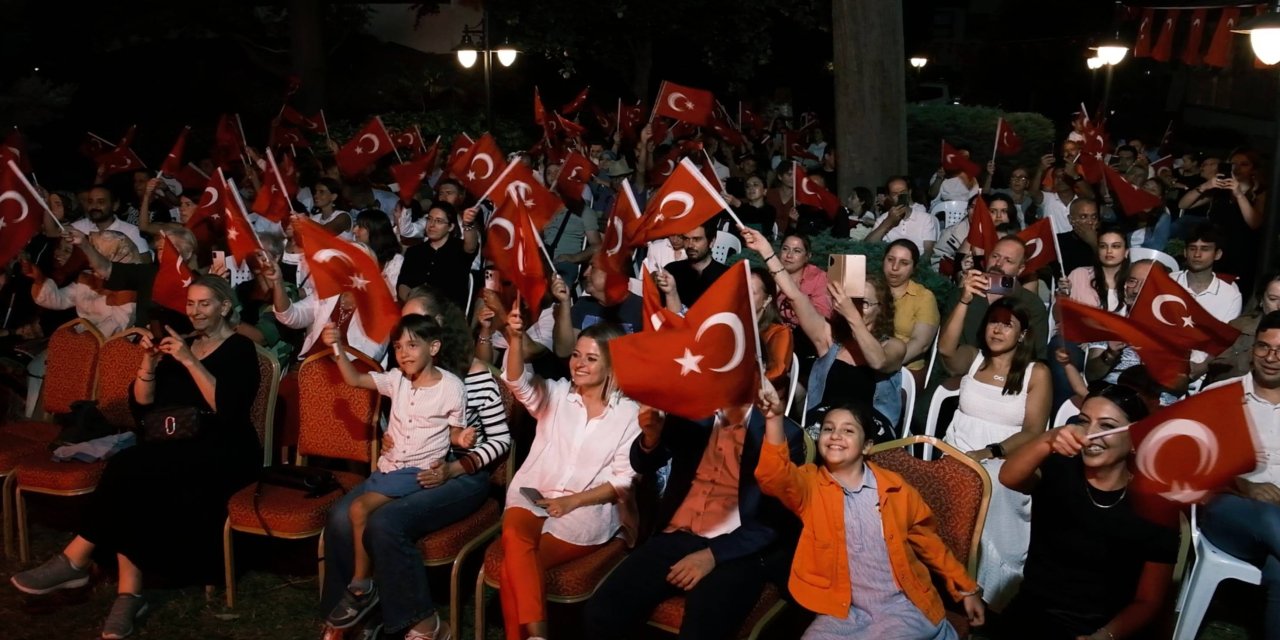 Büyükşehir 30 Ağustos’u, zafer şarkılarıyla kutladı