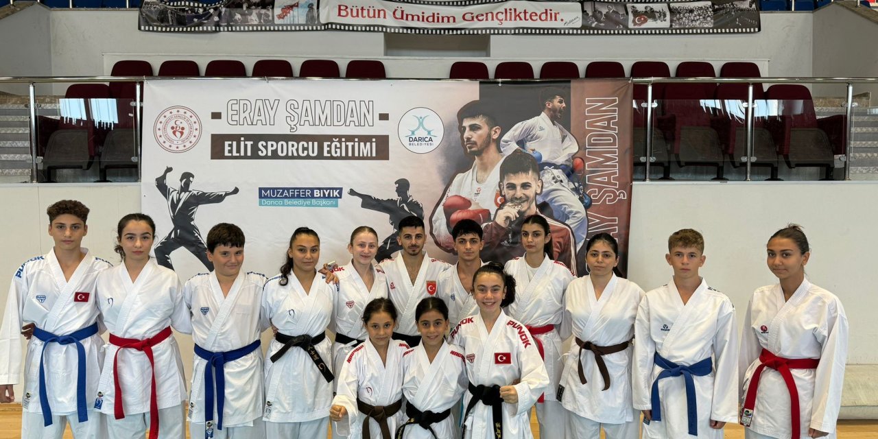 Eray Şamdan’ın Karate Eğitim Seminerine Katıldılar