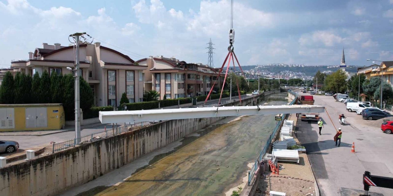 Yaya köprüsünde çalışmalar hız kazandı