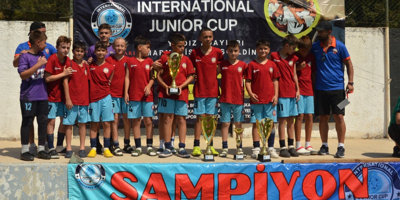 İnternationel Junior Cup'da Darıca Kalespor fırtınası esti