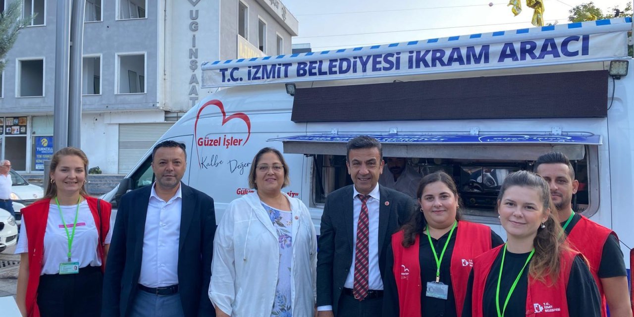 İzmit Belediyesi işçilerin ve öğrencilerin yanında