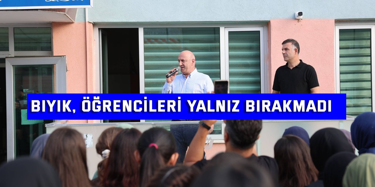 Bıyık, öğrencileri  yalnız bırakmadı