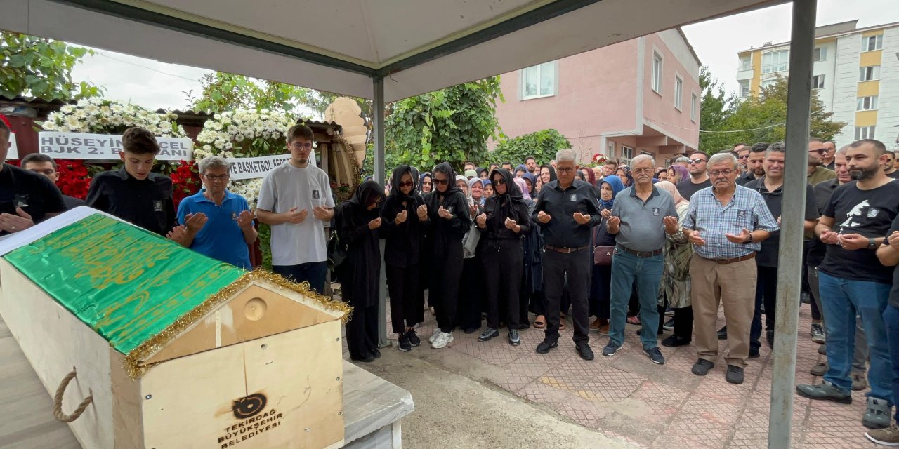 Basketbolcu İlkan Karaman  son yolculuğuna uğurlandı