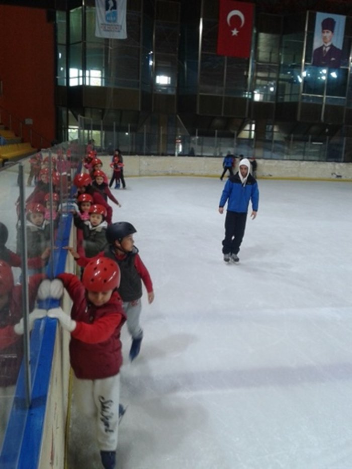 Spor Okulları’nda “buz” devri başladı