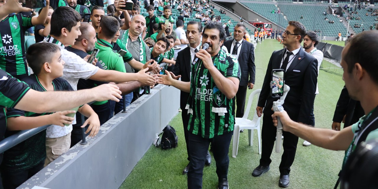 Şarkıcı Bayhan'dan Kocaelispor camiasına jest