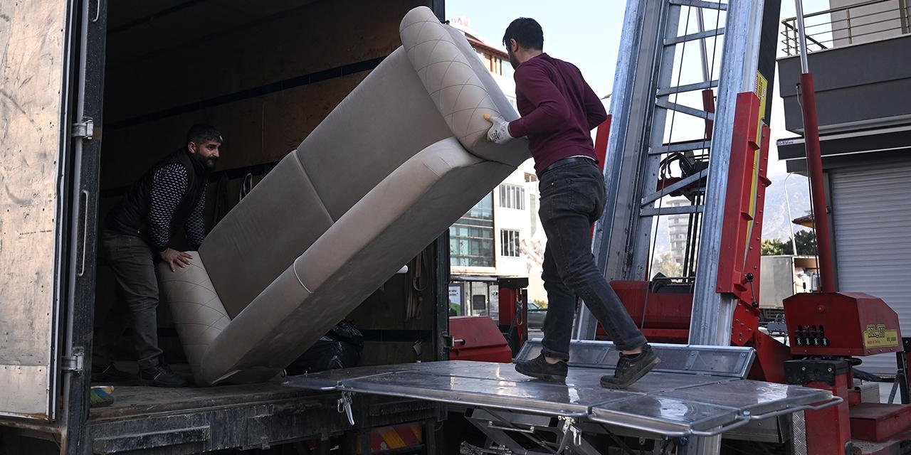 Ev taşıma masrafı şehir içinde 40 bin  şehirlerarasında 100 bin liraya ulaştı