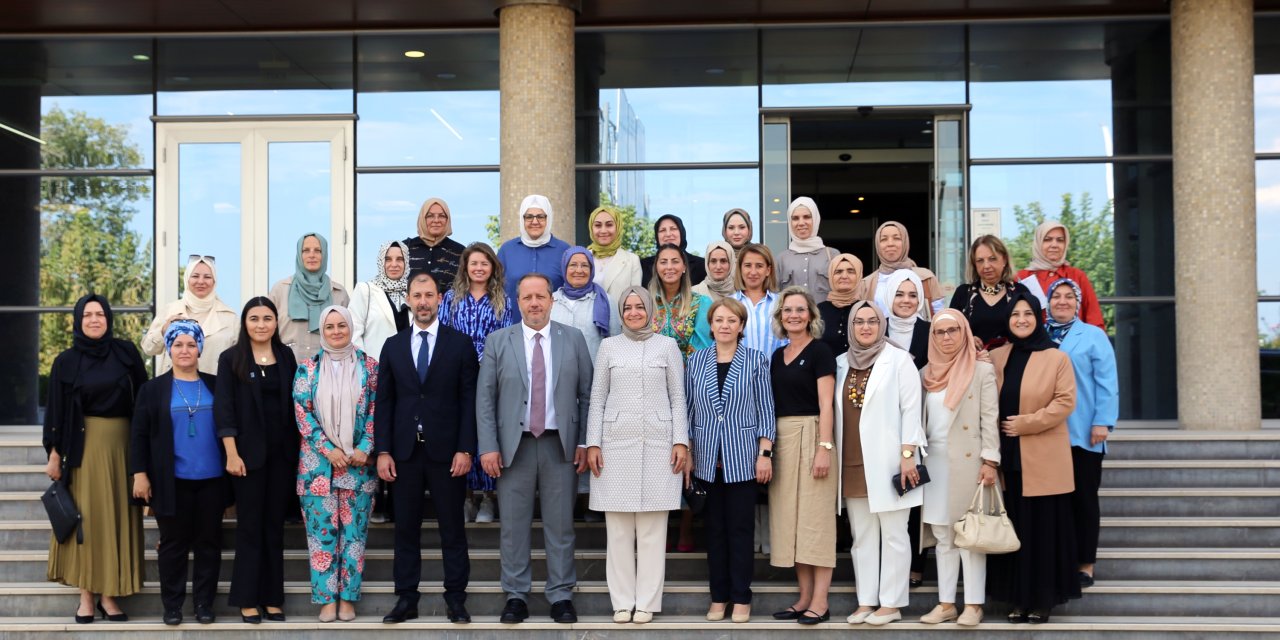 Eski Bakan KOTO’da toplantı yaptı