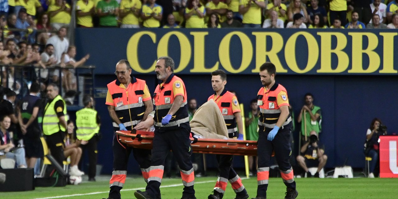 Barcelona'nın kalecisi Ter Stegen, sezonu kapattı