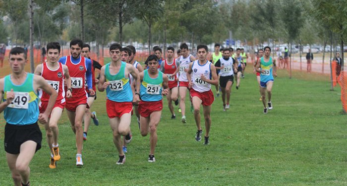 Atletler yerini korudu