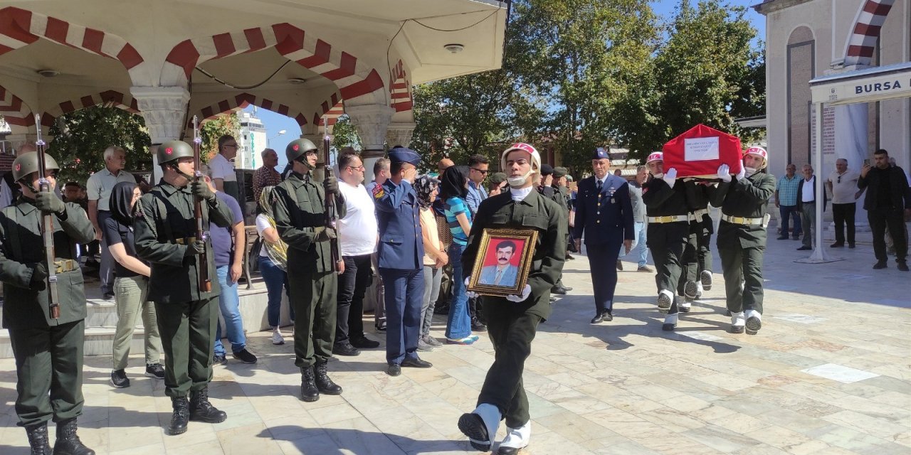 Kıbrıs gazisi askeri törenle uğurlandı