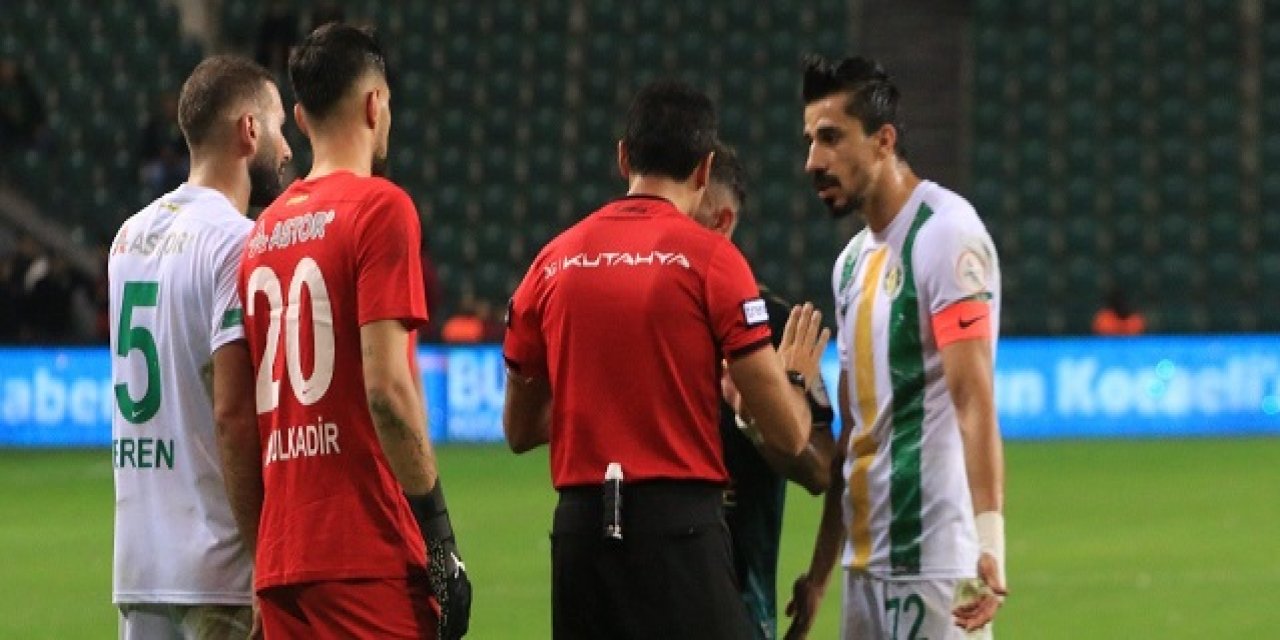Kocaelispor - Şanlıurfaspor maçının devre arasında maça çıkmama krizi yaşandı