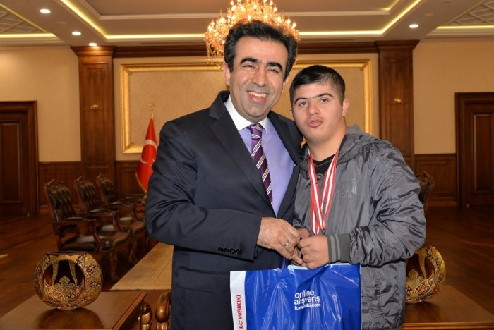 “Hepinizi çok seviyoruz”