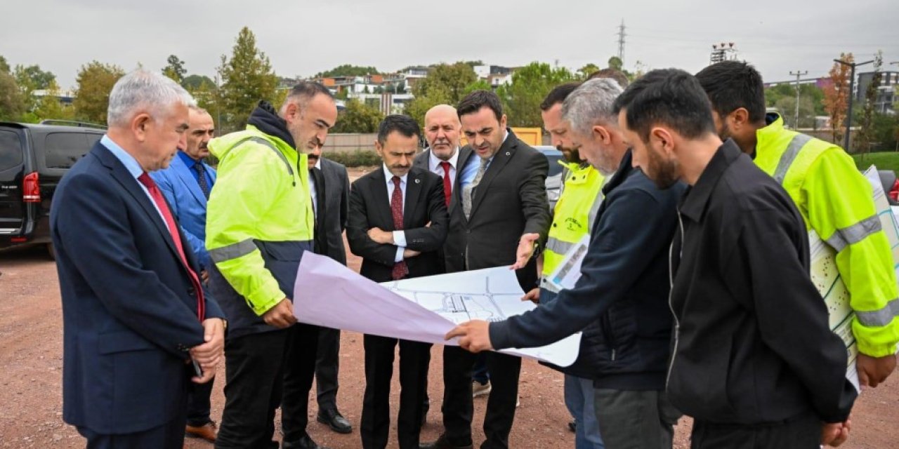 Vali Aktaş Başiskele’de ziyaretlerde bulundu