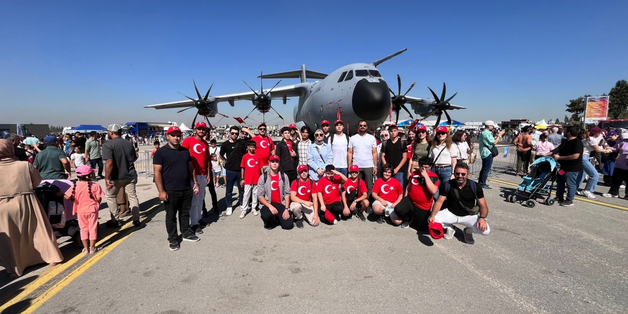 Başkan Bıyık, Darıcalı gençleri TEKNOFEST’e uğurladı