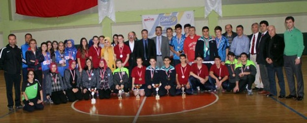 Ödüllerini aldılar